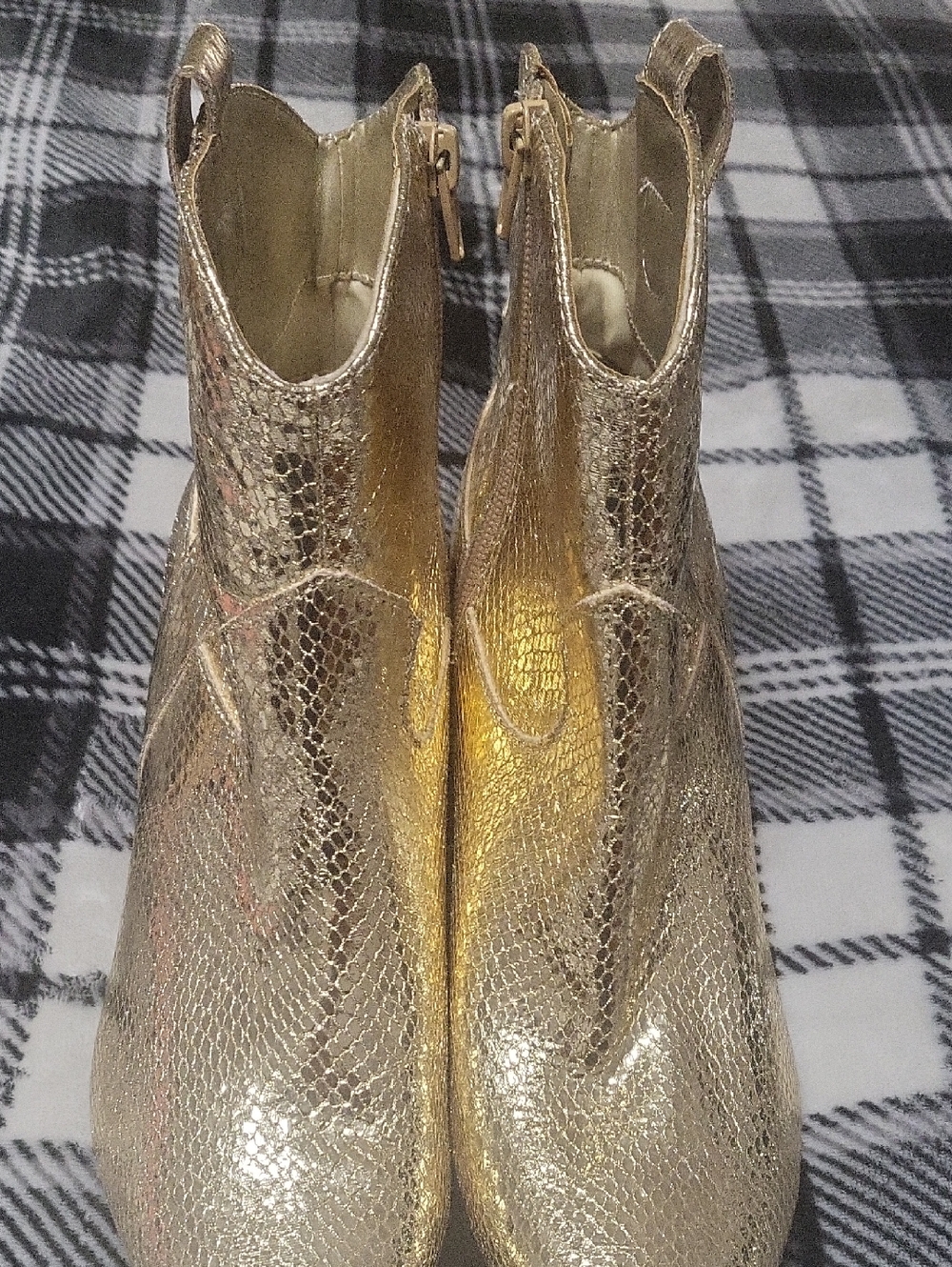 Guess Gold Metallic Textured Ankle Booties "BRAND NEW" 7.5